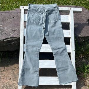 MOTHER Gray The Weekender Fray Jeans with Modern Elegance